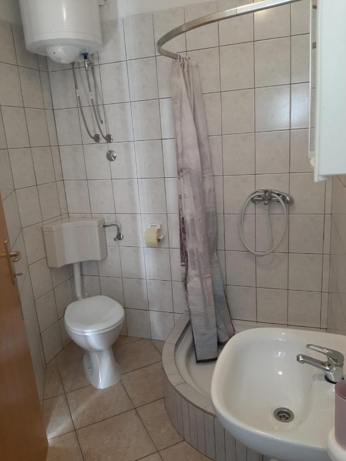 Apartmani Karla Dugi Rat Exterior foto